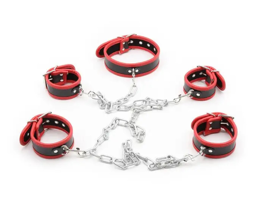  DS Fetish Collar with restraints black/red